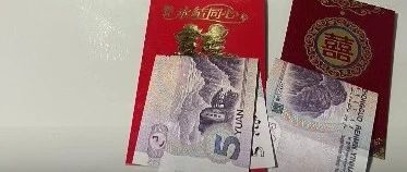 职业伴娘600元尾款被克扣，新娘：她连吃带拿！
